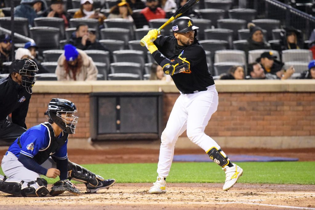 Francisco Peña se destacó a la ofensiva en el partido.