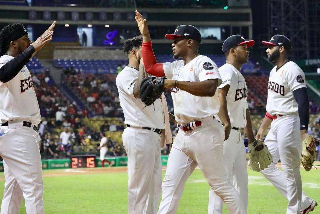 Escogido vs Aguilas 7 de diciembre