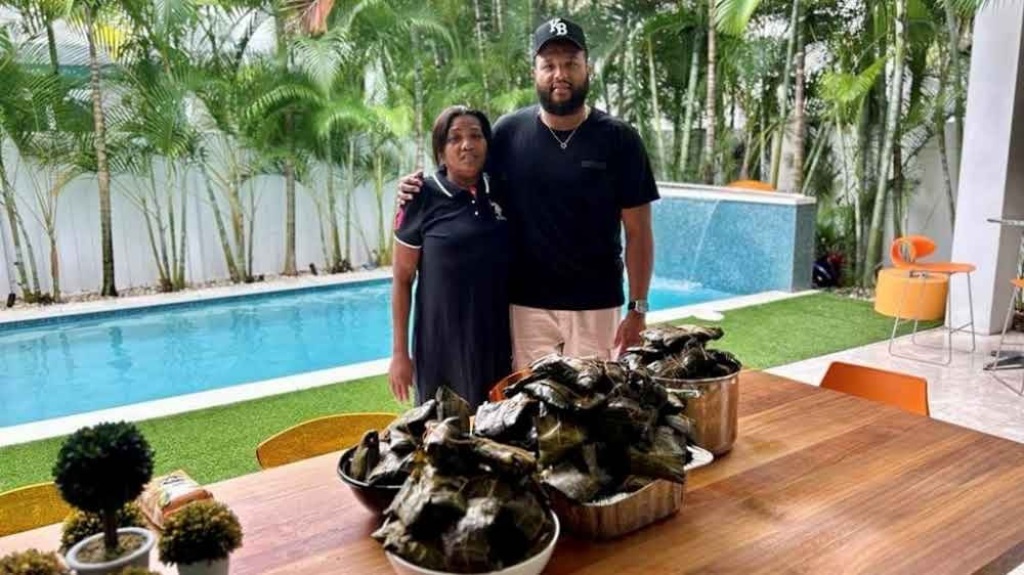 José Alvarado y su Madre