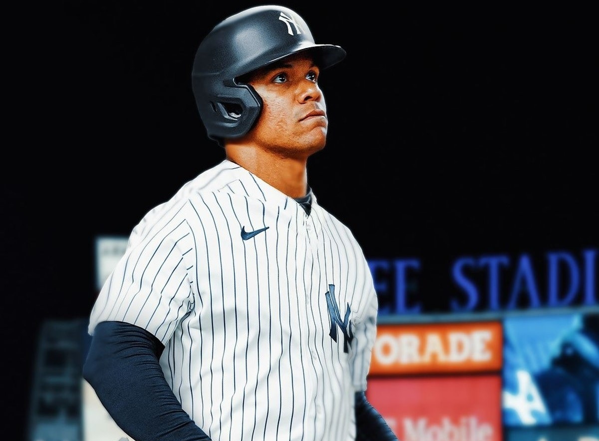 Juan Soto con uniforme de los NYY - Imagen falsa