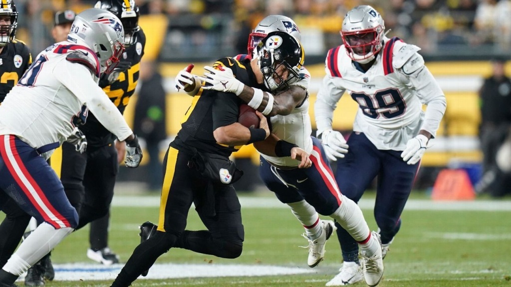 Steelers complica su camino a los playoffs con derrota ante Patriots