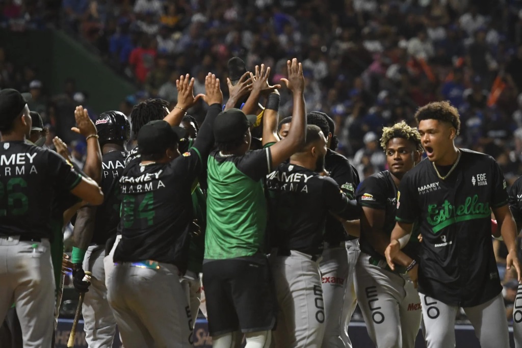 Estrellas ganan 6to encuentro