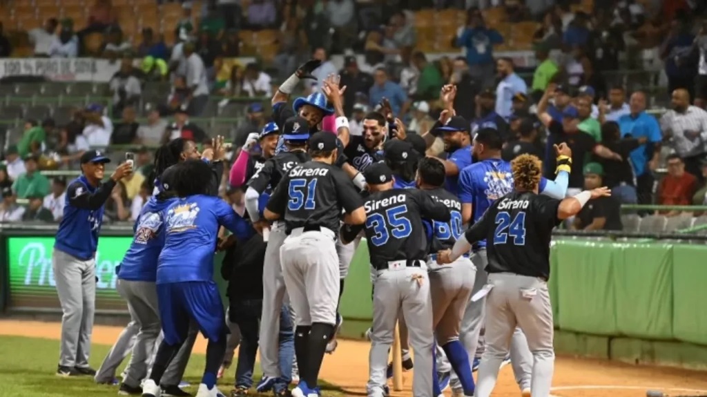 Licey vs Estrellas