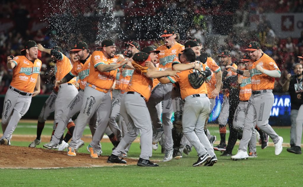 Naranjeros barren a Venados