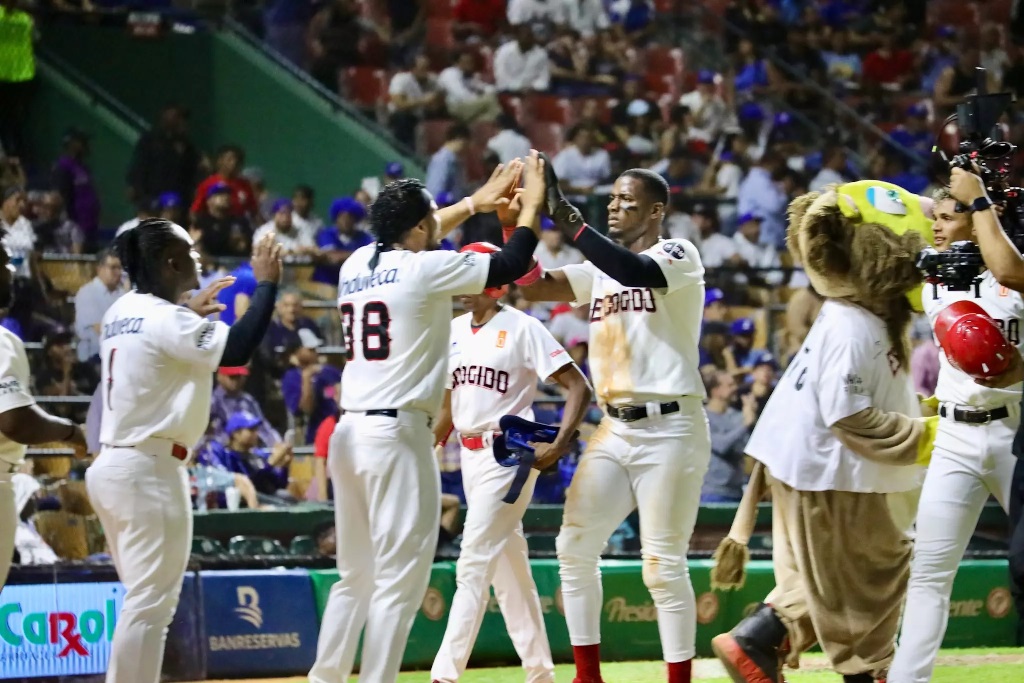 escogido vs licey 16 enero