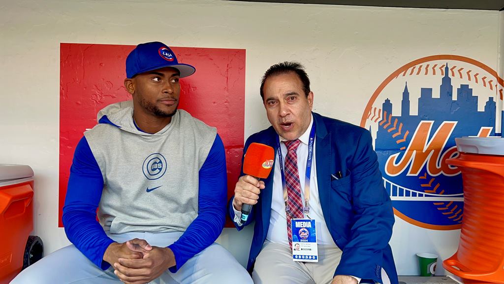 Neftalí Medina entrevista a Alexander Canario en Citi Field.
