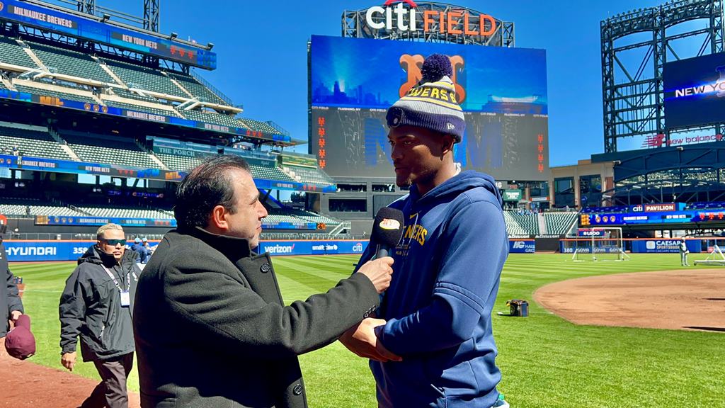 Neftalí Medina entrevistó en Citi Field al espigado Abner Uribe.