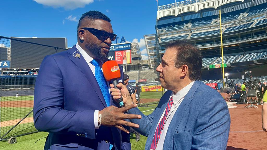 El Big Papi fue entrevistado por Neftalí Medina en el Yankee Stadium.