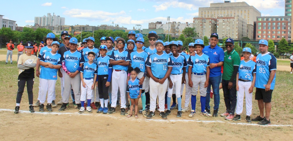 Delegación de la Liga Morris de El Bronx.