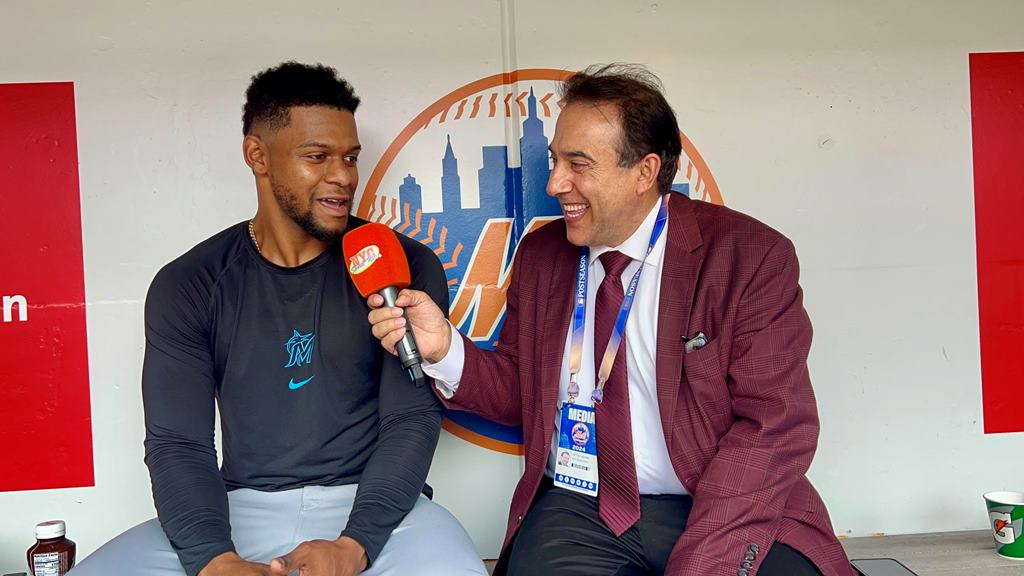 Neftalí Medina entrevistó al jugador Otto López en Citi Field.