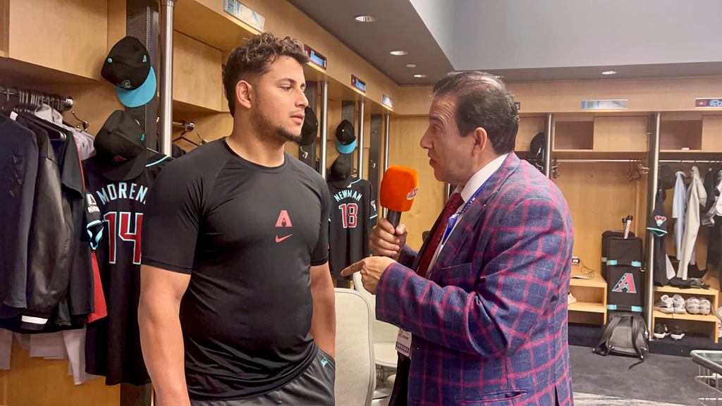 Neftalí Medina habló en Citi Field con el receptor Gabriel Moreno.