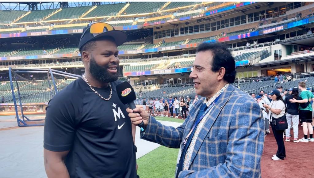 Neftalí Medina entrevista a Manuel Margot en Citi Field