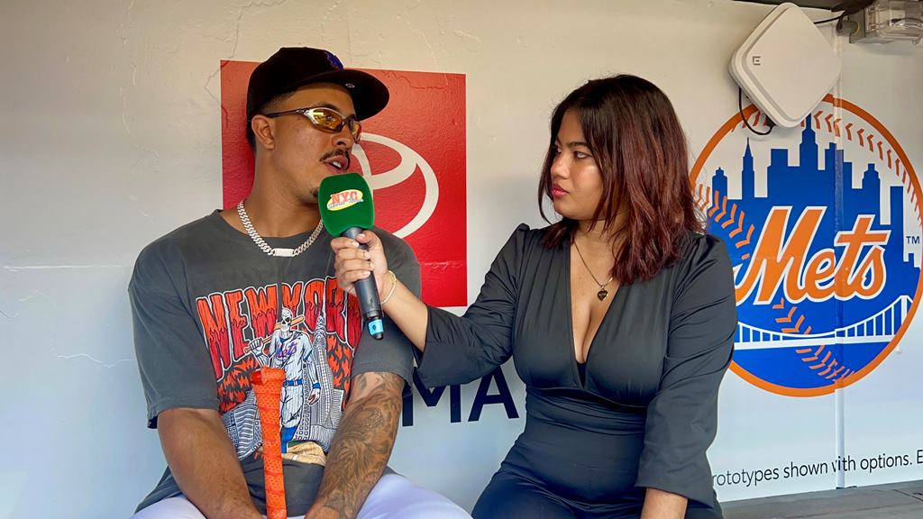 Arlenis J. Peña, conversó con Mike Vientos en el estadio de los Mets de Nueva York, Citi Field.