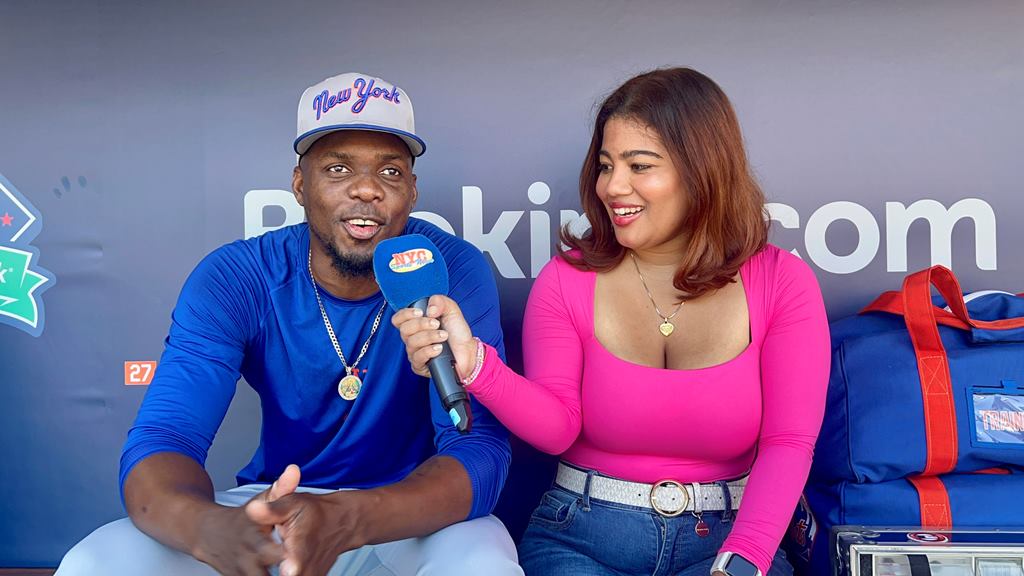 Arlenis J. Peña, entrevista a Huáscar Brazoban en el Citizens Bank Park, en Filadelfia.
