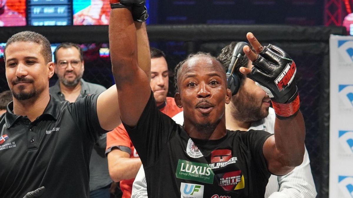 Dominicanos Santos y Van Gogh boxeo