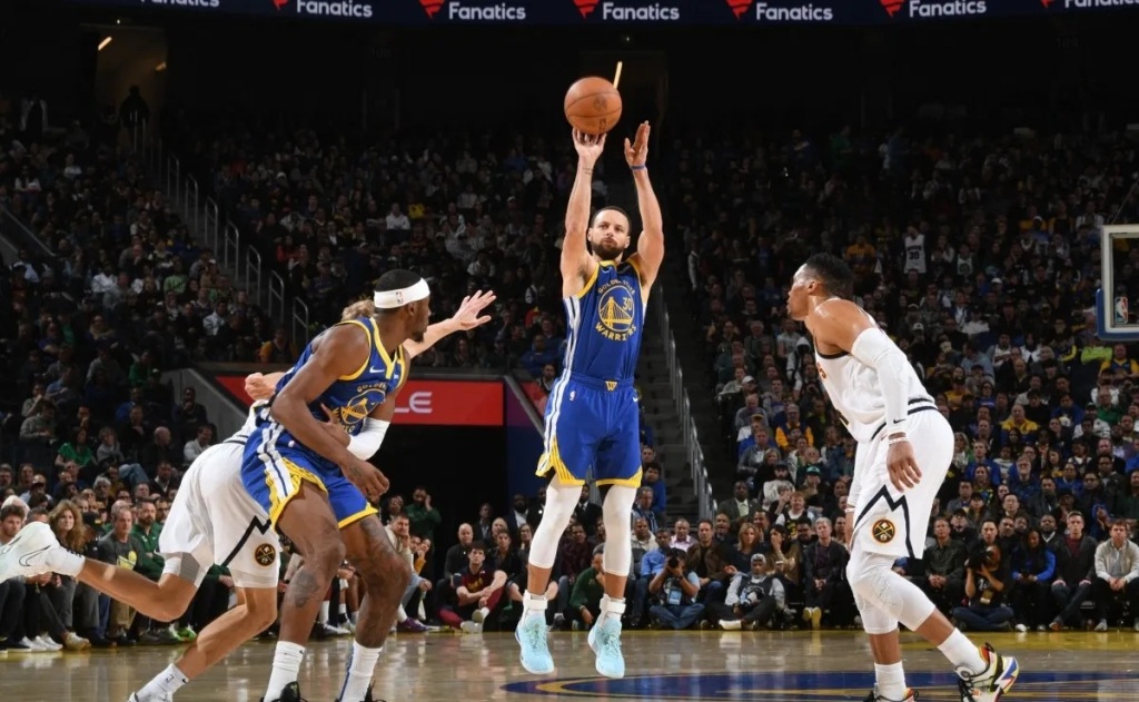 Warriors vs Bucks