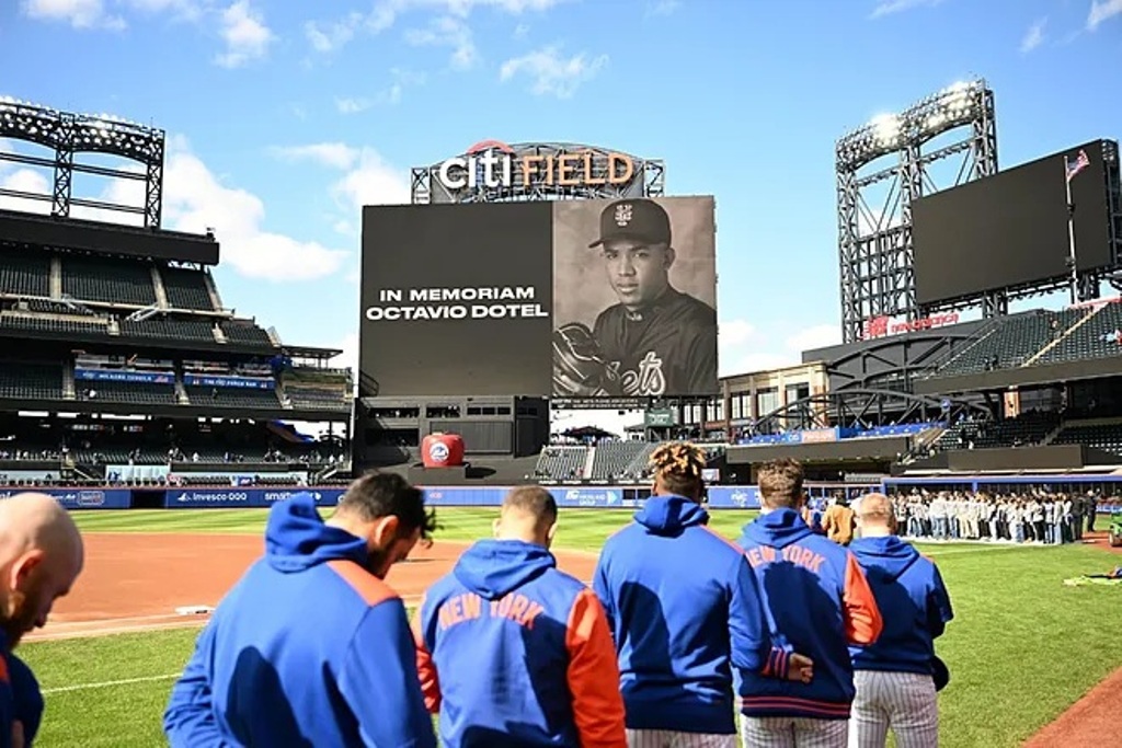 Mets minutos de silencio Dotel