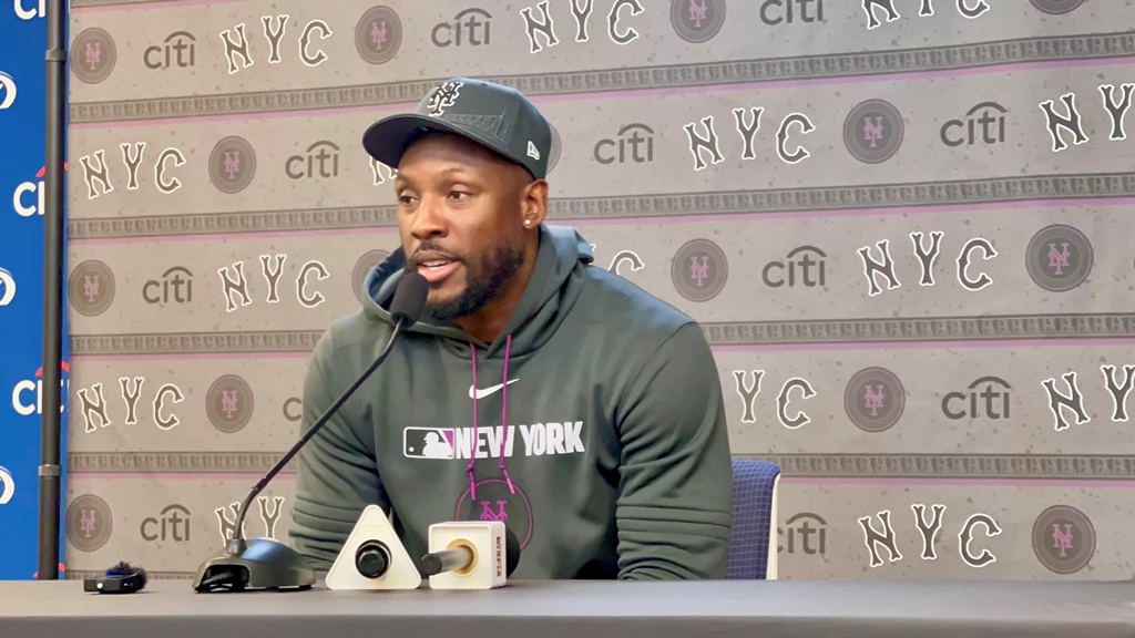 Starling Marte fue presentado a los periodistas latinos en Citi Field.