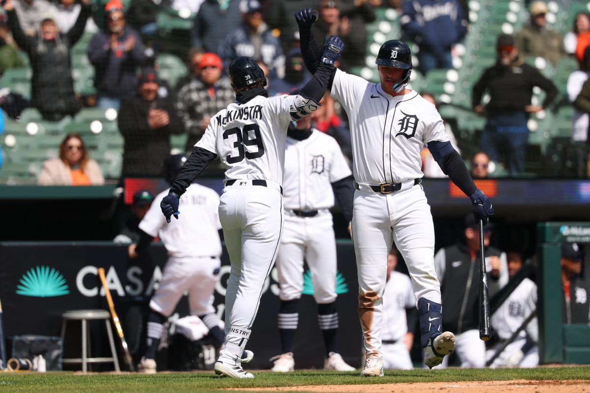 detroit 8 abril