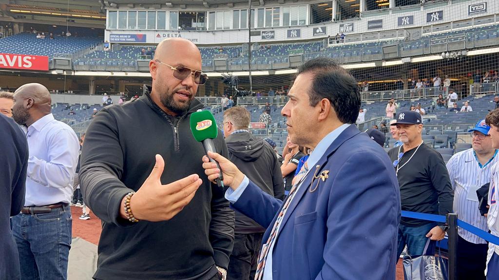 Neftalí Medina, entrevista a Carlos Beltrán en el Yankee Stadium.