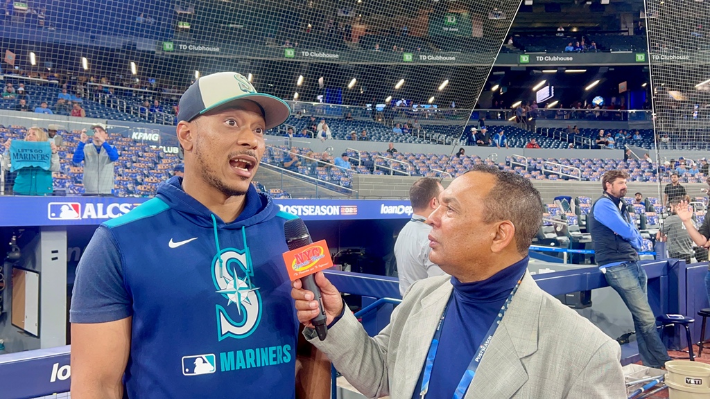 Agustín Zapata, conversó con Jorge Polanco en el Rogers Centre.