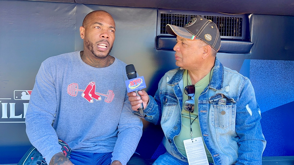 Martin Zapata conversa con Arodis Chapman