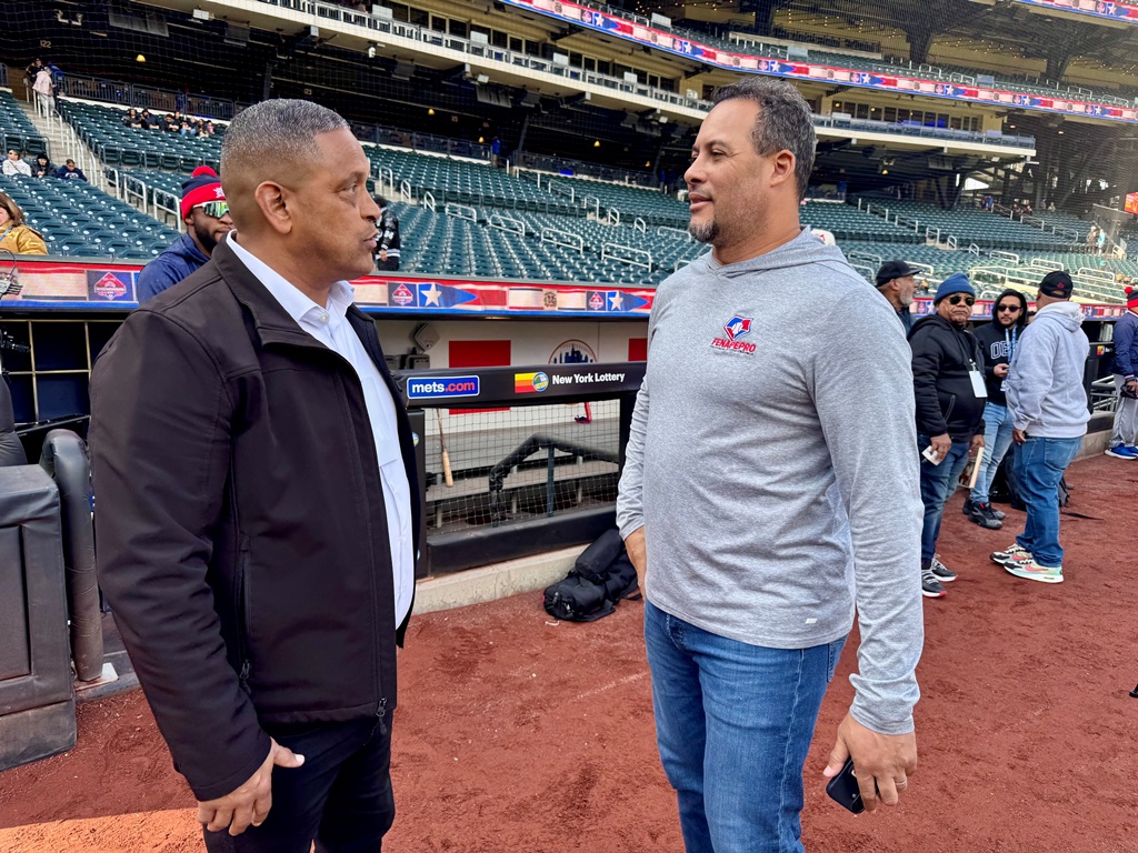 Erick Almonte, deslumbra especial sentir hacia Roberto Rojas, con quien se reunió por varios minutos.