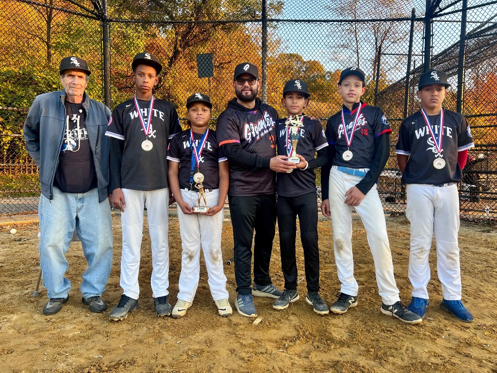 La división de 12- 14 años fue bien competitiva en la competencia de cuadrangulares.