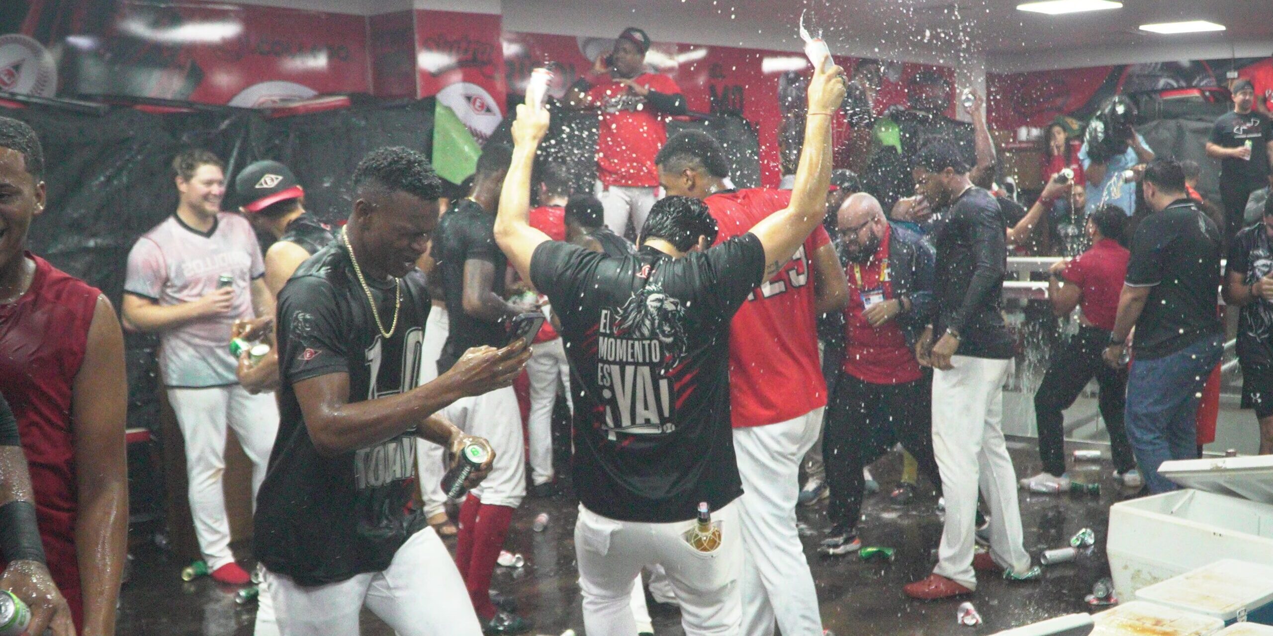 Celebracion-Leones-del-Escogido