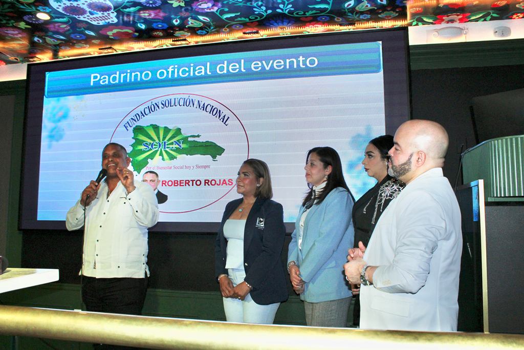 Reconocido por su espíritu altruista y su bondad hacia los demás, Roberto Rojas, patrocinador oficial del evento, reafirmó su respaldo año tras año a los organizadores para la realización de esta celebración, mientras estos escuchaban atentamente su mensaje de apoyo y compromiso.
