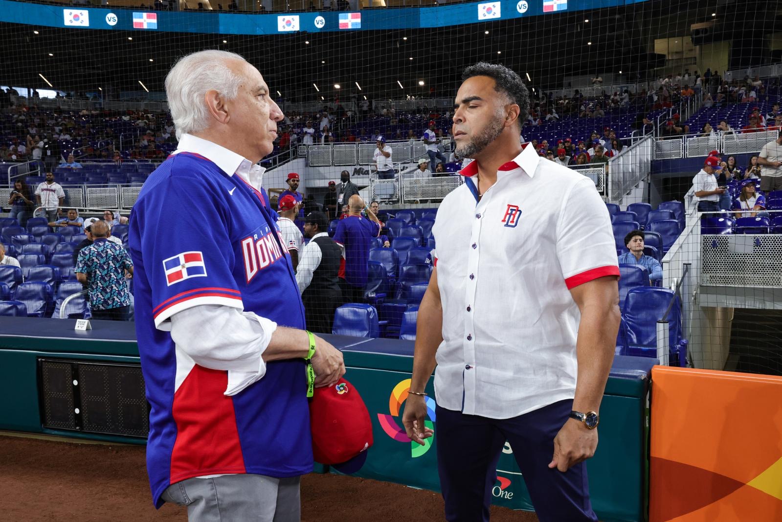 Nelson Cruz y Ramon Tallaj, conversa.