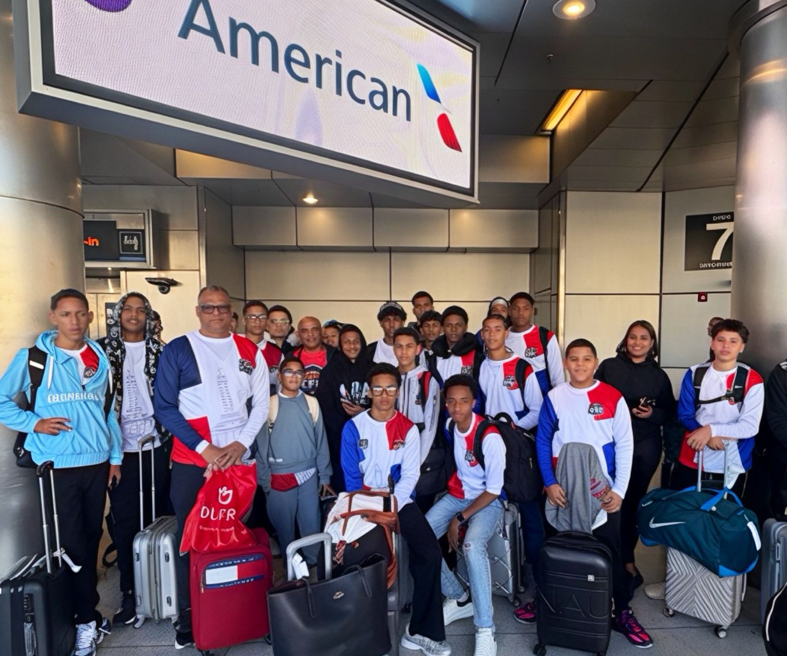 Delegación Dominicana arriba a miami para importante Torneo