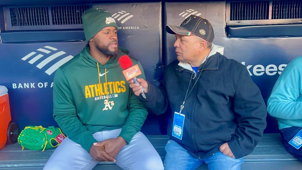 Agustín Zapata conversa con Luis Severino - NYC Sports News