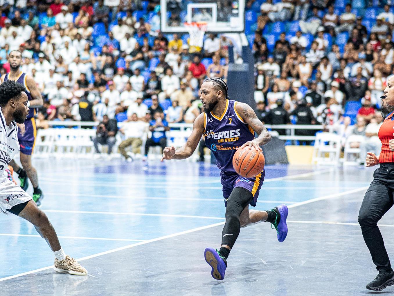 Héroes de Moca caen en cerrado duelo en su debut en la Súper Liga LNB