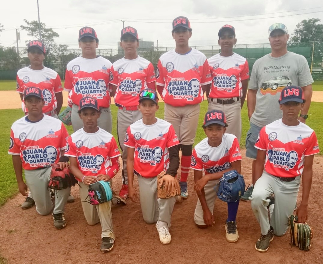 Integrantes del conjunto de El Bronx que conquistó el campeonato de Rigoball de los II Juegos Deportivos Juan Pablo Duarte 2026, tras imponerse en un emocionante partido al Panda de Brooklyn.