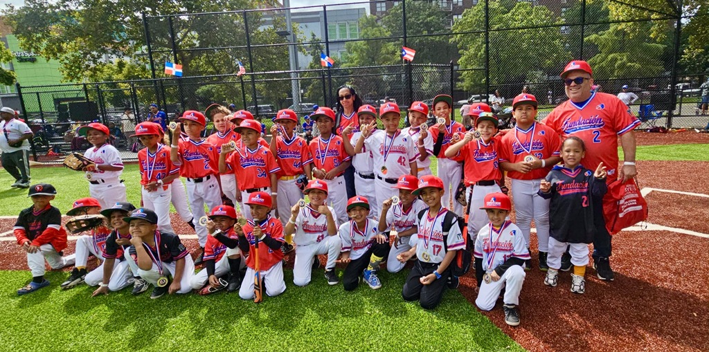 La alegría se apoderó de los pequeños integrantes de Bedford Baseball League tras conquistar el título de campeones en la categoría de 4-6 años.