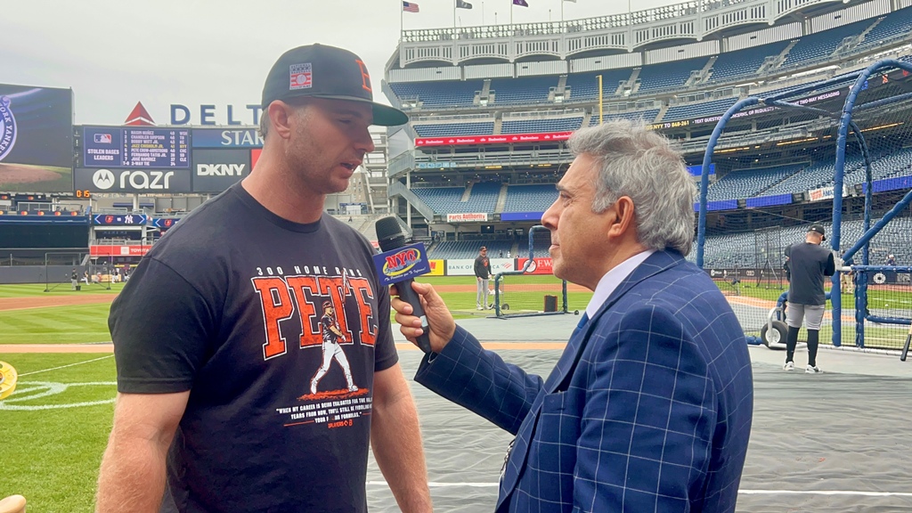 Neftalí Medina conversa con Pete Alonso en Yankee Stadium, donde el exjugador de los Mets habló sobre su presente con los Orioles y recordó con gratitud los siete años que vistió el uniforme de Nueva York.